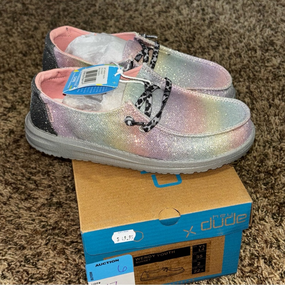 NEW Hey Dude Wendy Sunset Glitter Y3 Ladies 4 Leopard Shoe Strings